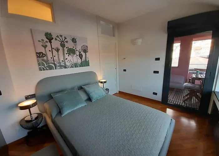 Bilocale Vista Mare Con Terrazzo-Porto Antico- Parcheggio Scontato