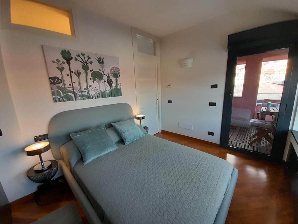 Bilocale Vista Mare Con Terrazzo-porto Antico- Parcheggio Scontato *