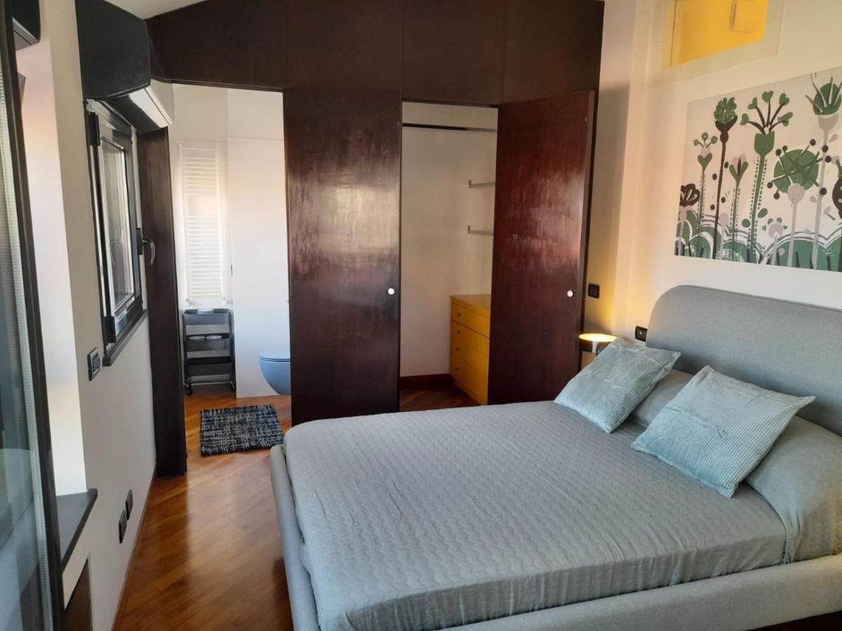 Bilocale Vista Mare Con Terrazzo-porto Antico- Parcheggio Scontato
