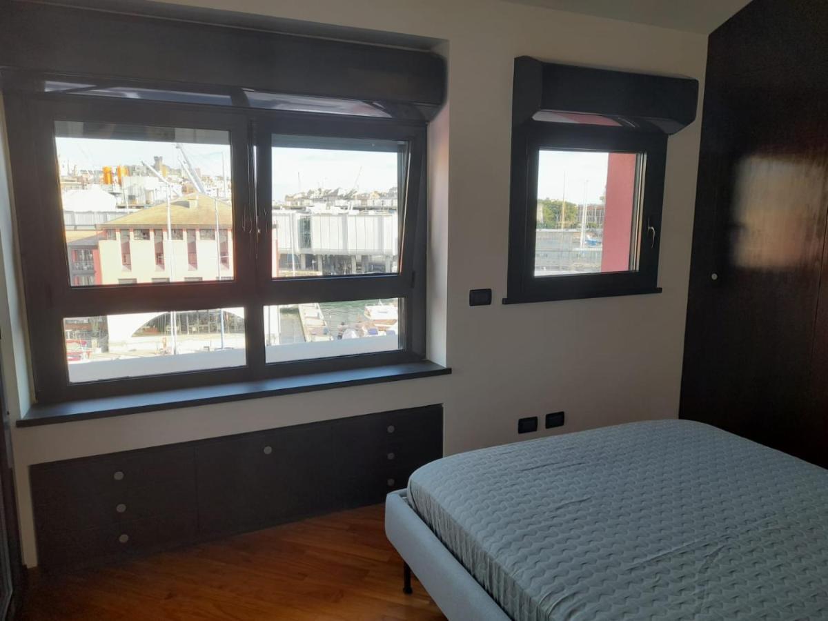 Bilocale Vista Mare Con Terrazzo-porto Antico- Parcheggio Scontato Appartement *