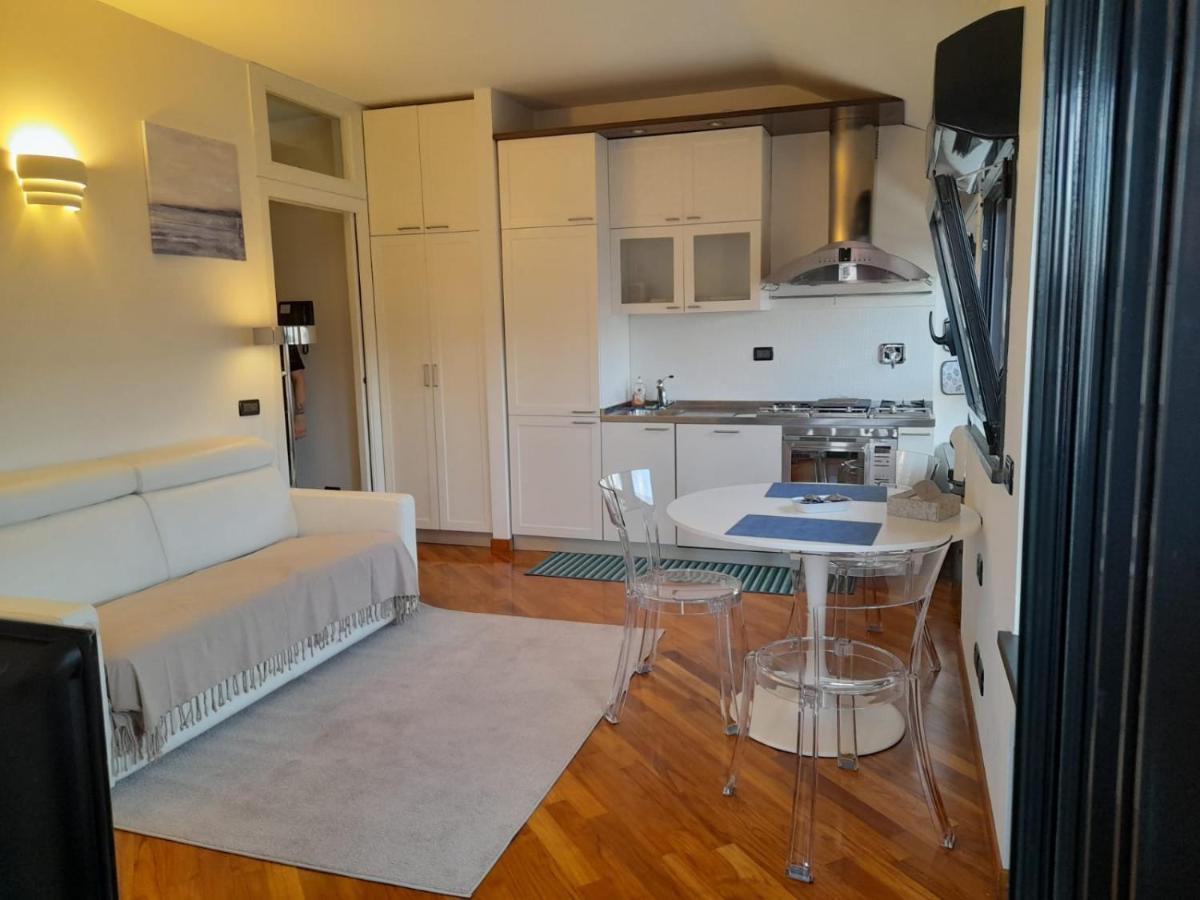 Appartement Bilocale Vista Mare Con Terrazzo-porto Antico- Parcheggio Scontato